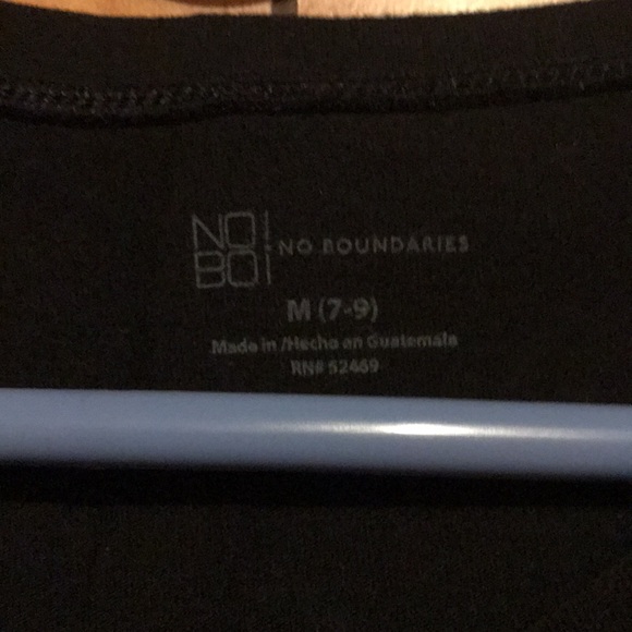 Plain Black Tee - Picture 2 of 2